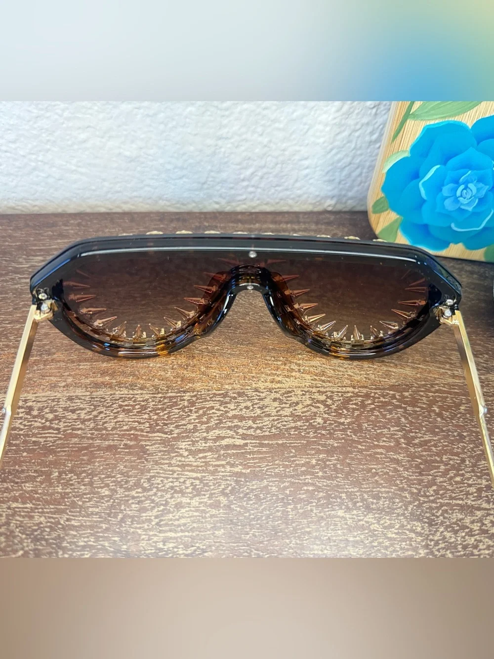 Sunglasses - Rocker Ice Fun Shades - Picture 8 of 16